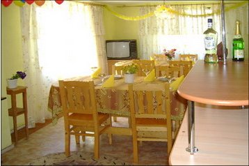 Rumunija Privát Schitu Goleşti, Eksterijer